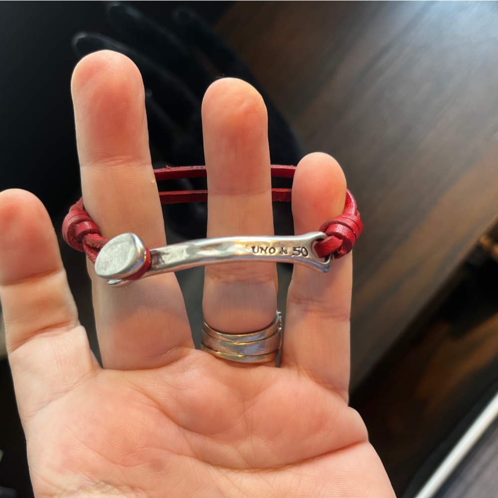 Uno de 50 Silver and Red Leather Braclet